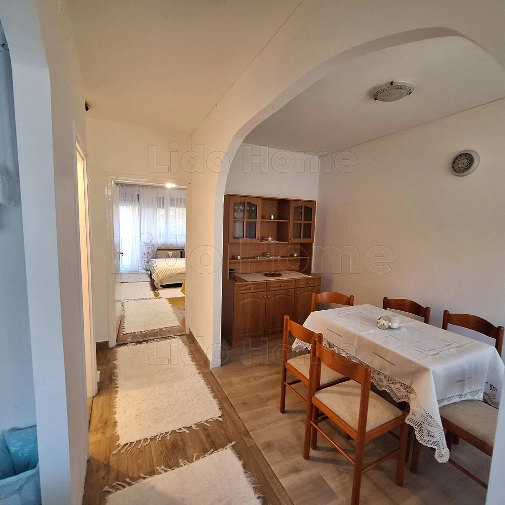 BELVÁROSI, ERKÉLYES tégla lakás, 800 m-re a parttól ELADÓ!