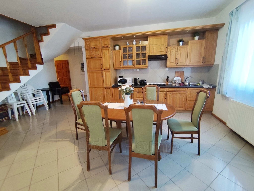 Szuper ház a partközelben!