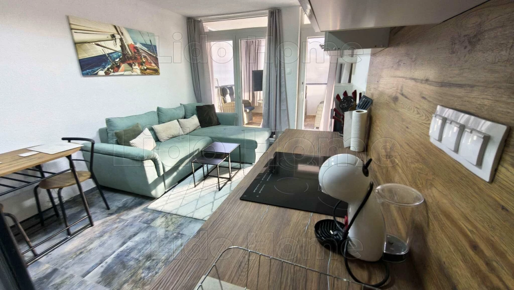 Balatonföldváron felújított apartman eladó