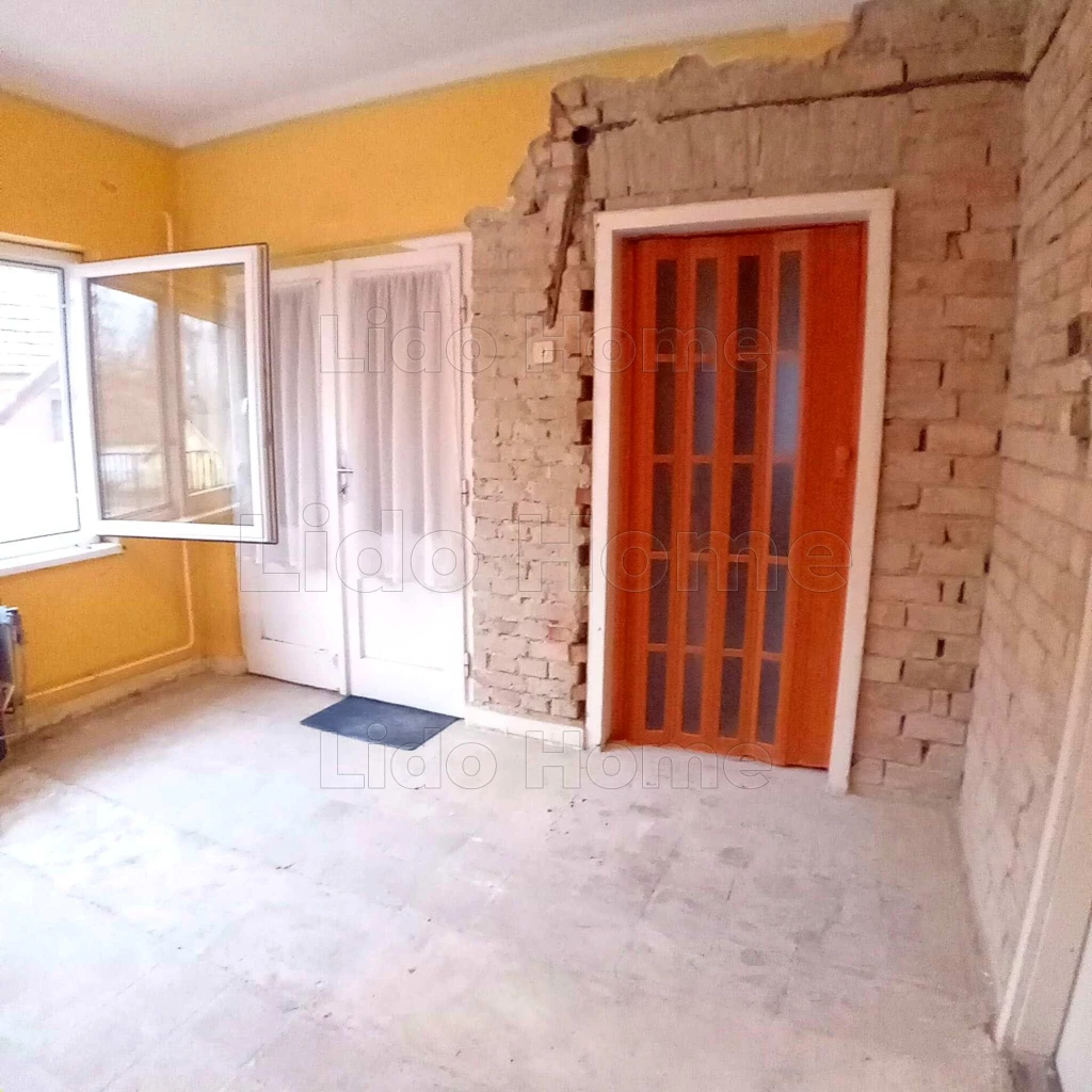 Nagycsepelyen családi ház nagy telekkel eladó