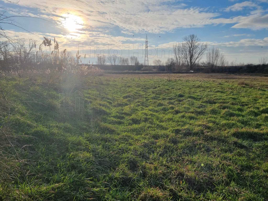 Telephelynek kiváló építési telek eladó Siófok belvárosának közelében!