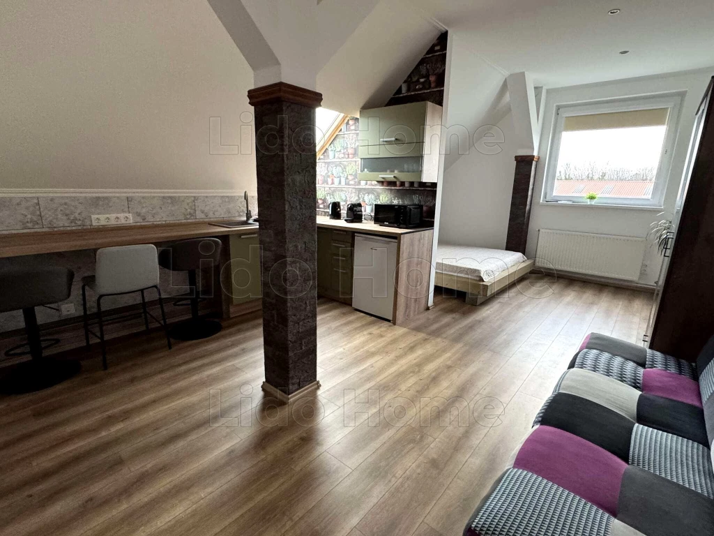 Eladó téglalakás, Balatonszárszó