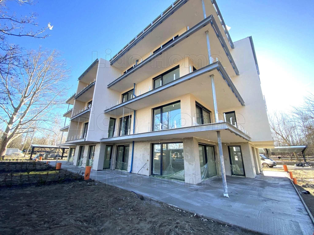 Eladó közvetlen vízparti prémium lakások Balatonszemesen!