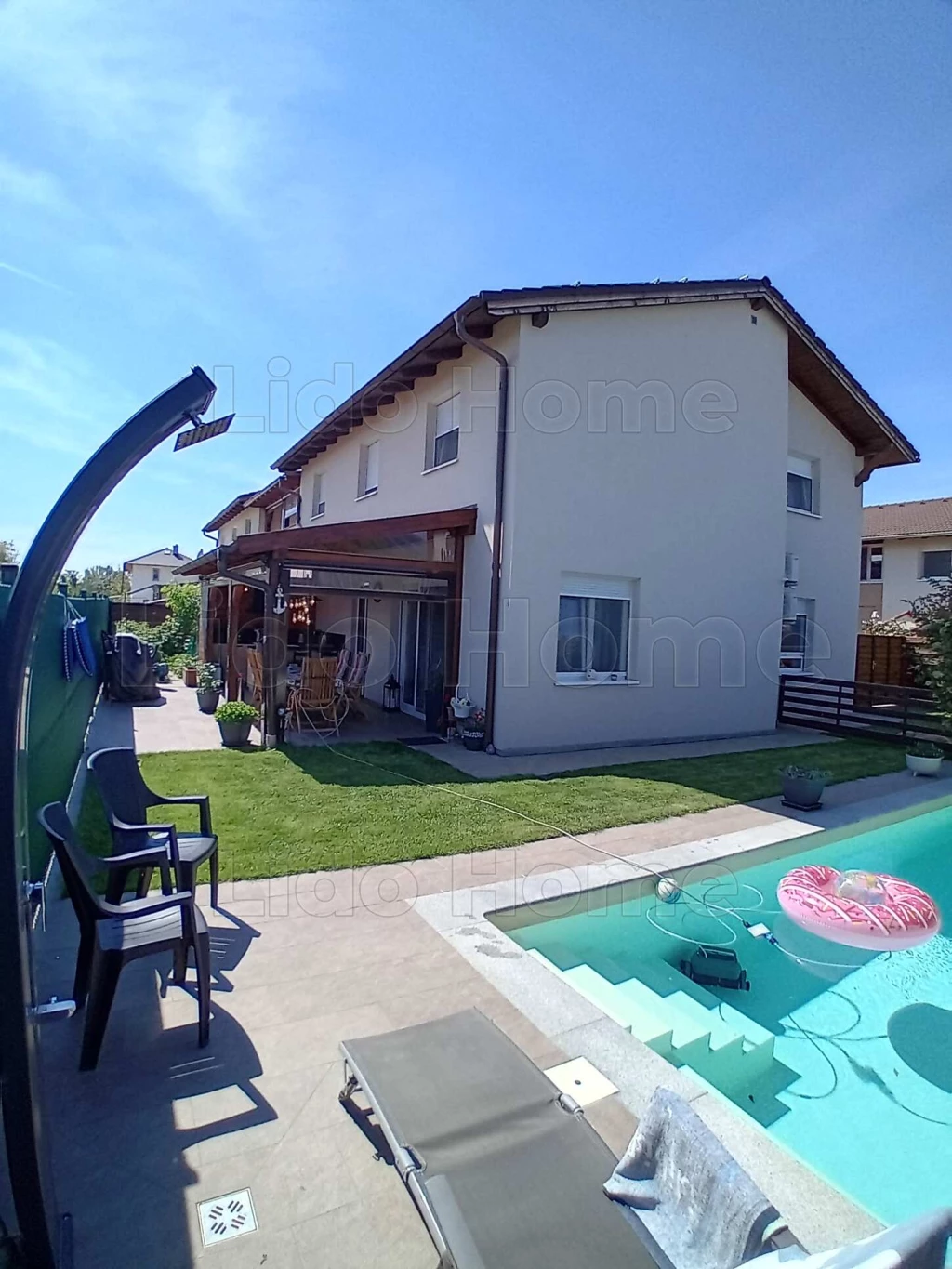 Igényesen megépített családi ház Siófok új kertvárosában