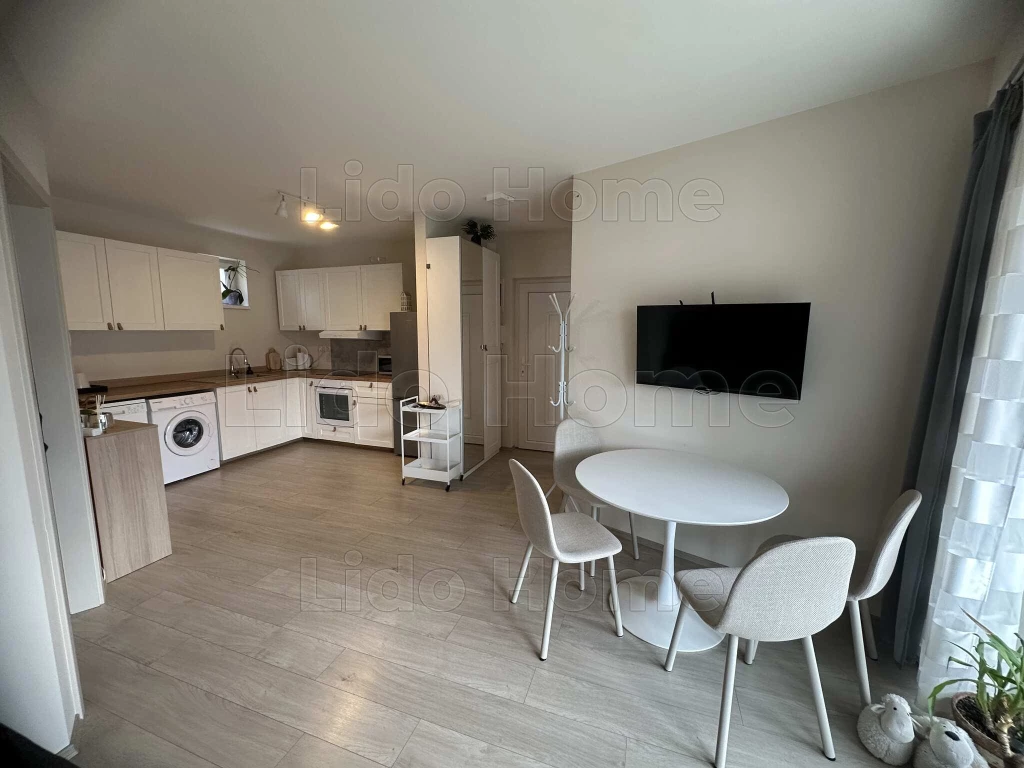 Kertkapcsolatos, modern lakás eladó Siófokon!