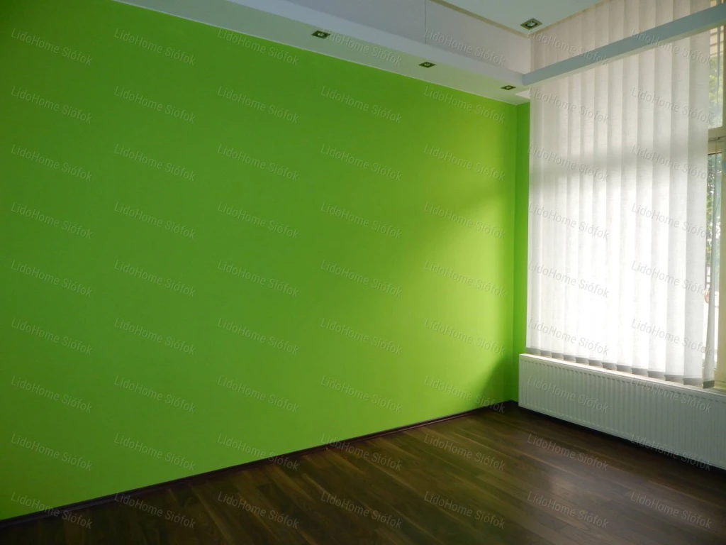 SIÓFOK BELVÁROSÁBAN ÜZLETHELYISÉG KIADÓ!