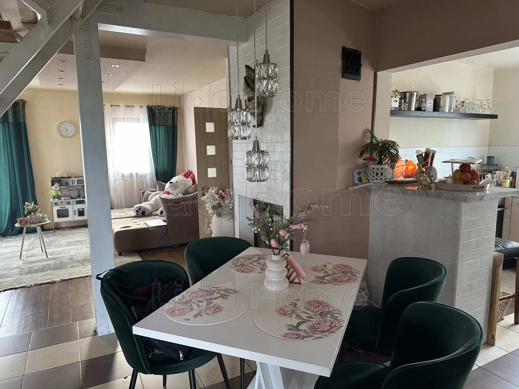 Családi ház eladó Siófok kertvárosában.