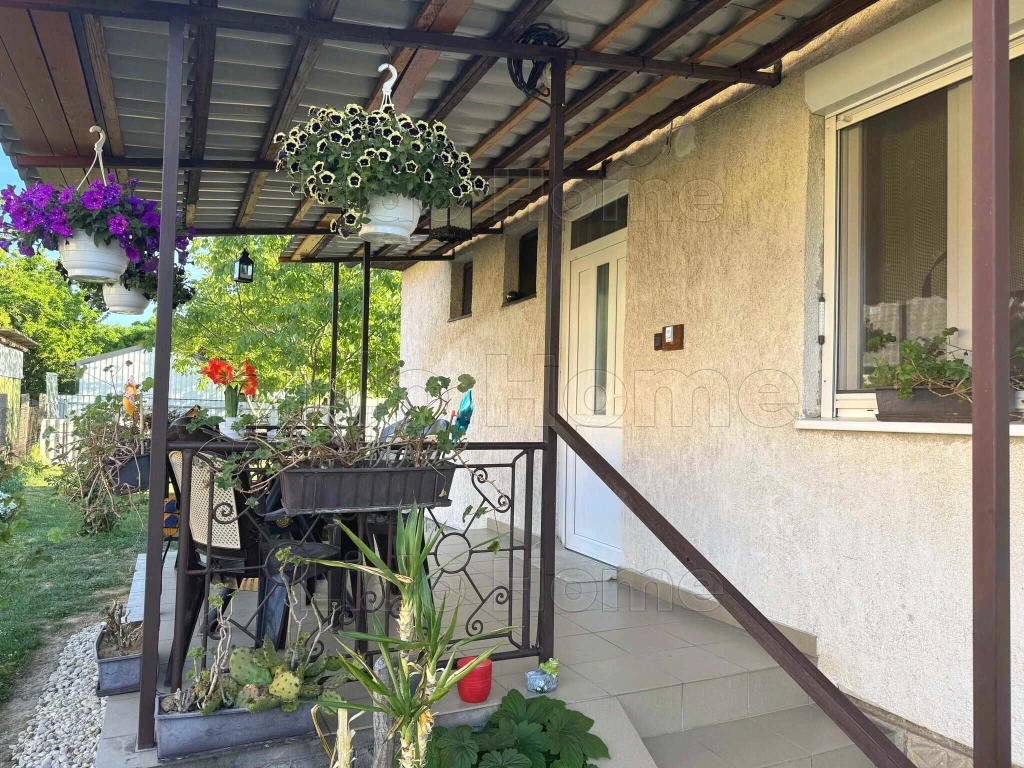Eladó családi ház, Balatonszárszó