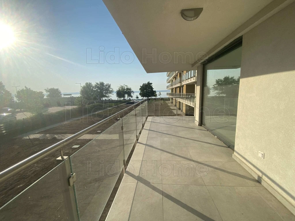 Siófok, Ezüstparton panorámás lakás eladó!