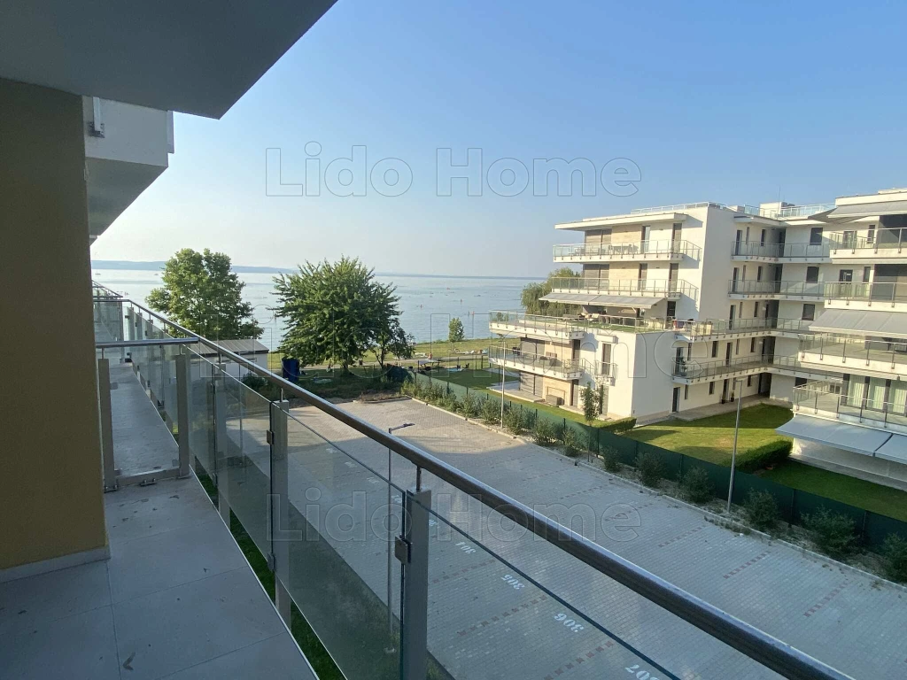 Siófok, Ezüstparton panorámás lakás eladó!