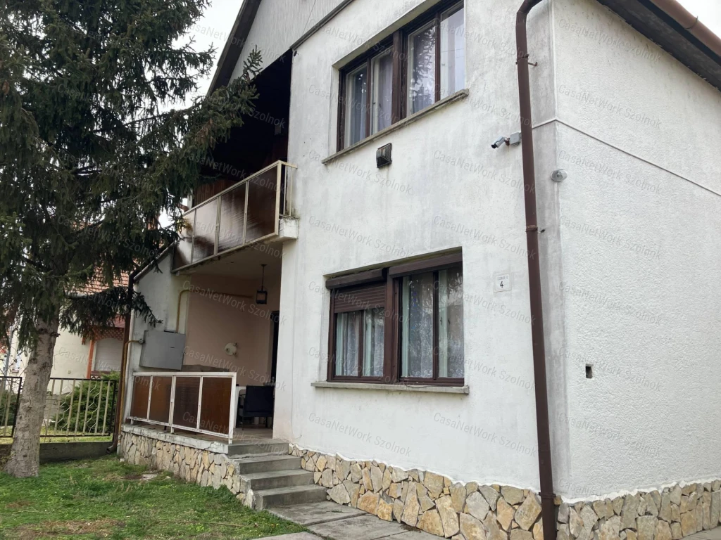 ELADÓ Zagyvarékasi családi ház