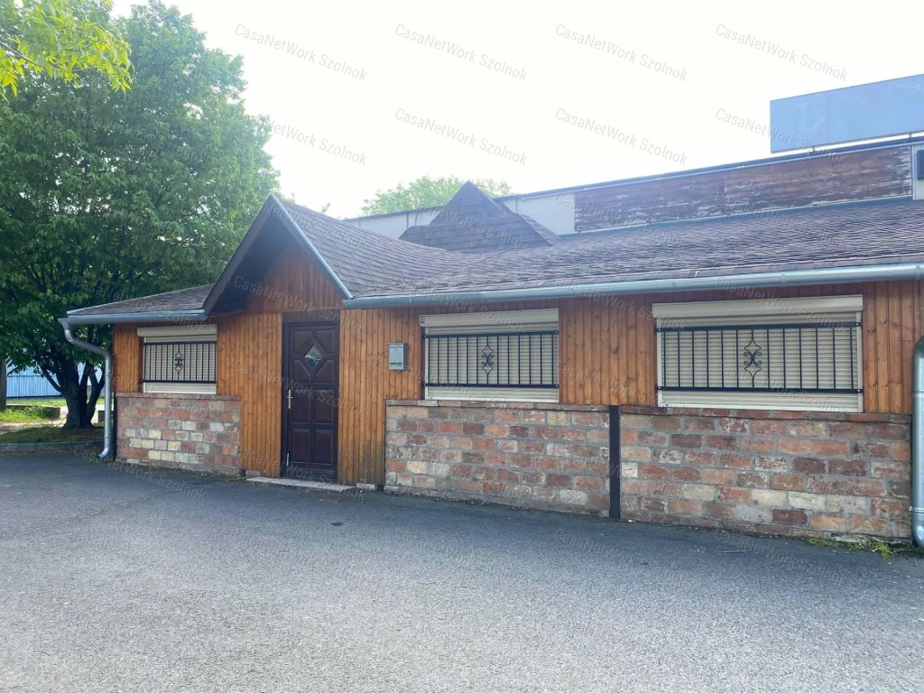 Szolnokon a Széchenyi városrészen kiadó egy étterem, vendéglő!