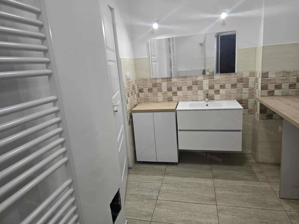 c3-1-name c2-19-name, Szolnok, Belváros