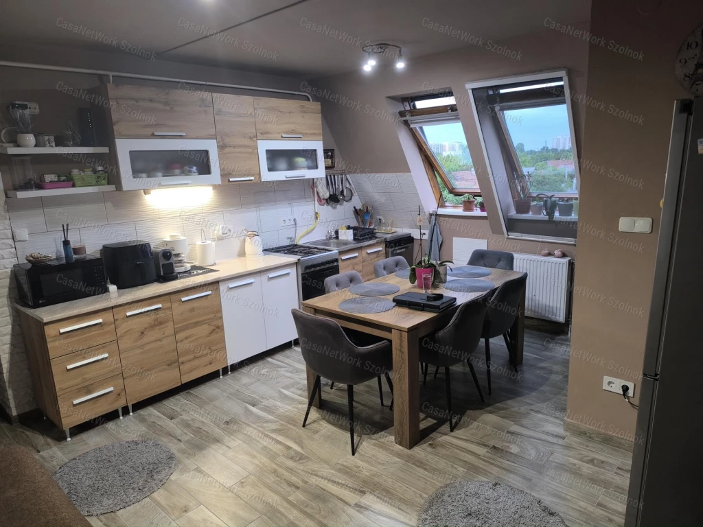 c3-1-name c2-19-name, Szolnok