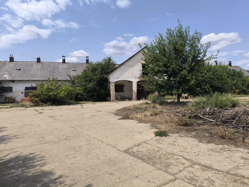 Rákóczifalvai 65000m2-es Majorság eladó!