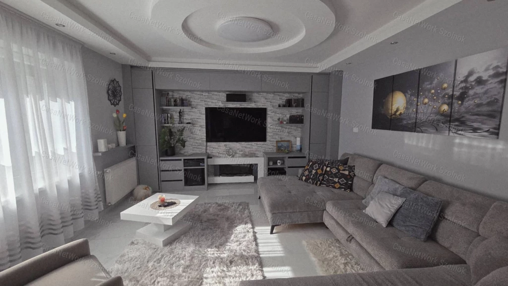 c3-1-name c2-1-name, Szolnok