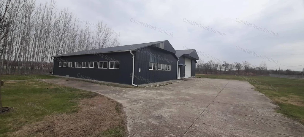 Vezseny településen ipari ingatlan kiadó!