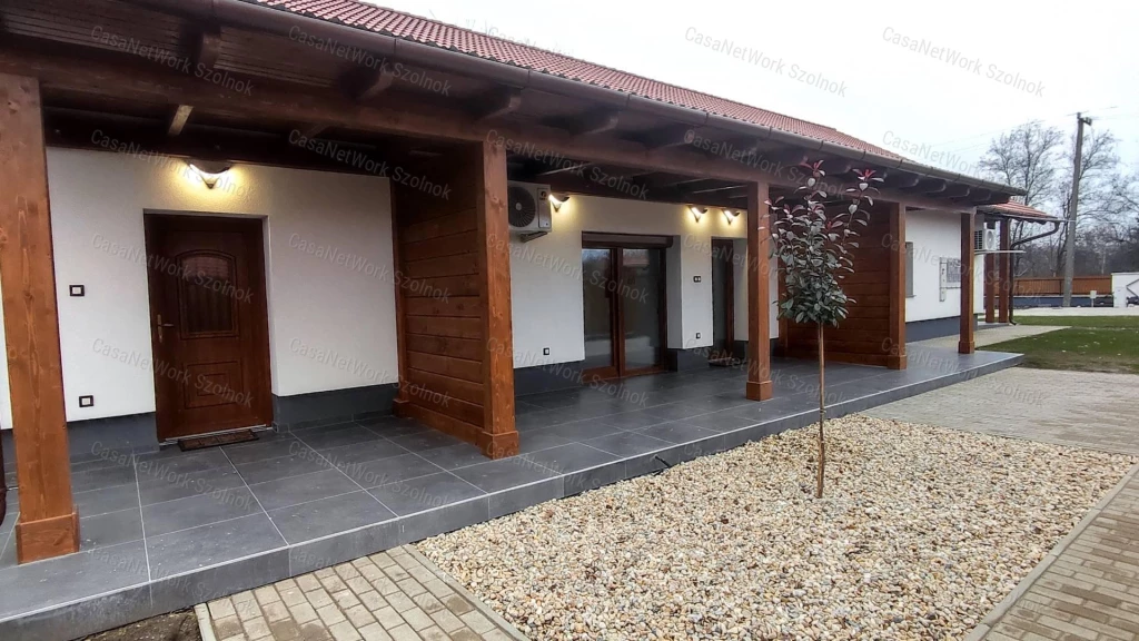 For sale terraced house, Szolnok