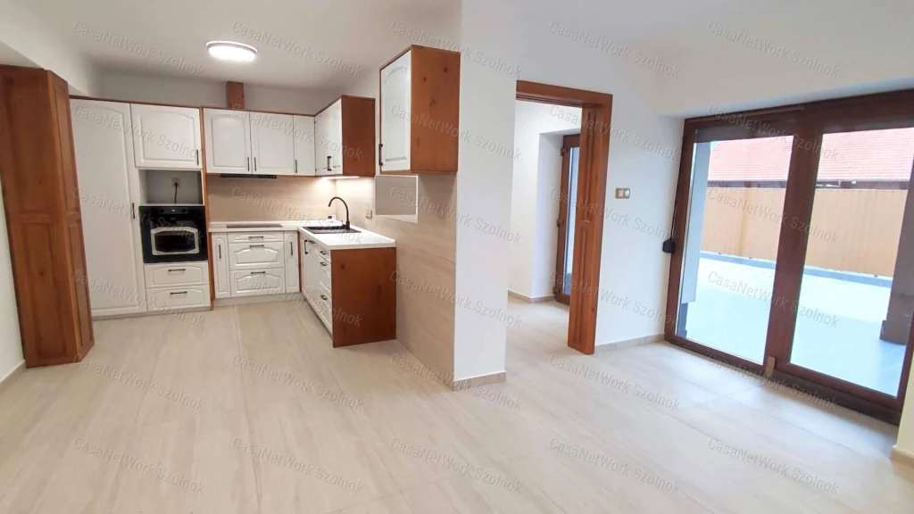 c3-1-name c2-82-name, Szolnok