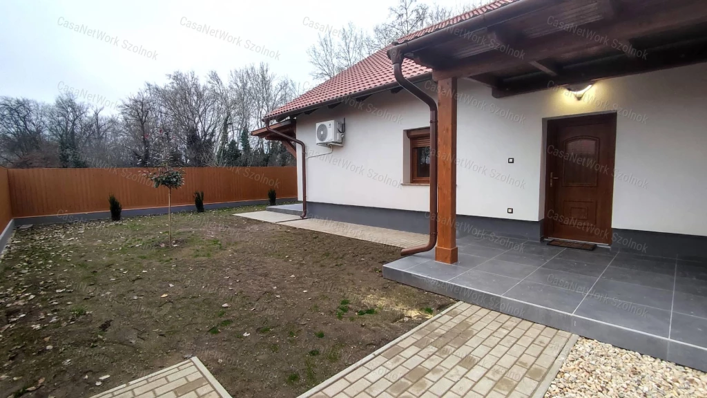 c3-1-name c2-82-name, Szolnok