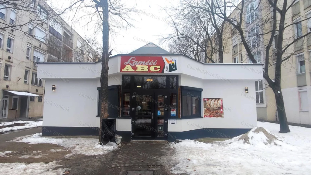 Eladó felújított üzlethelyiség Szolnokon, a Tallinn városrészben