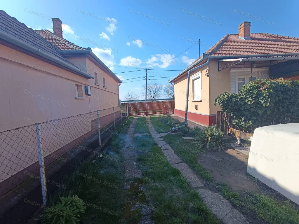Eladó családi ház Zagyvarékason