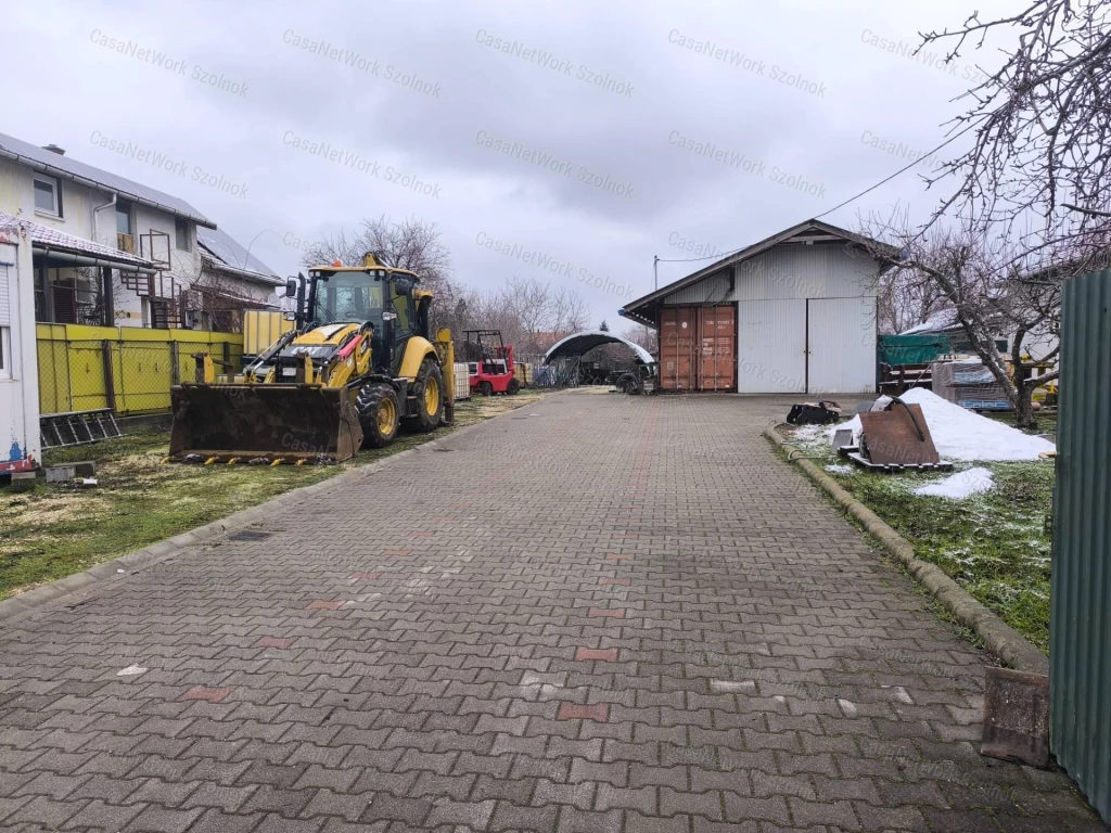 Szolnok-Szandaszőlősi telephely eladó!