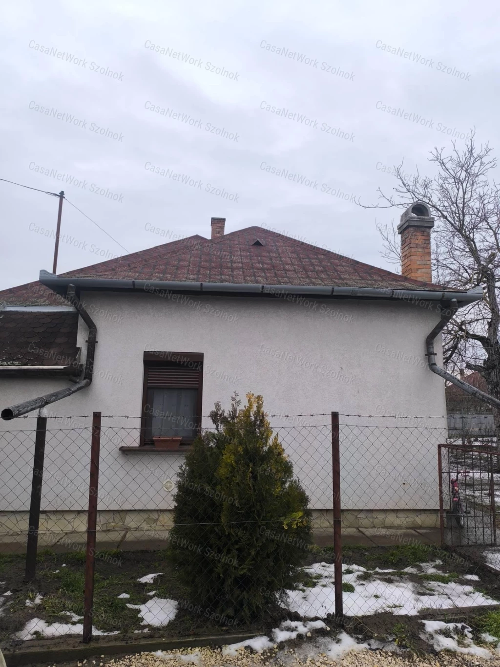 Tiszaföldváron felújított családi ház eladó