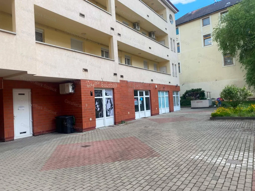 c3-2-name c2-69-name, Szolnok, Belváros