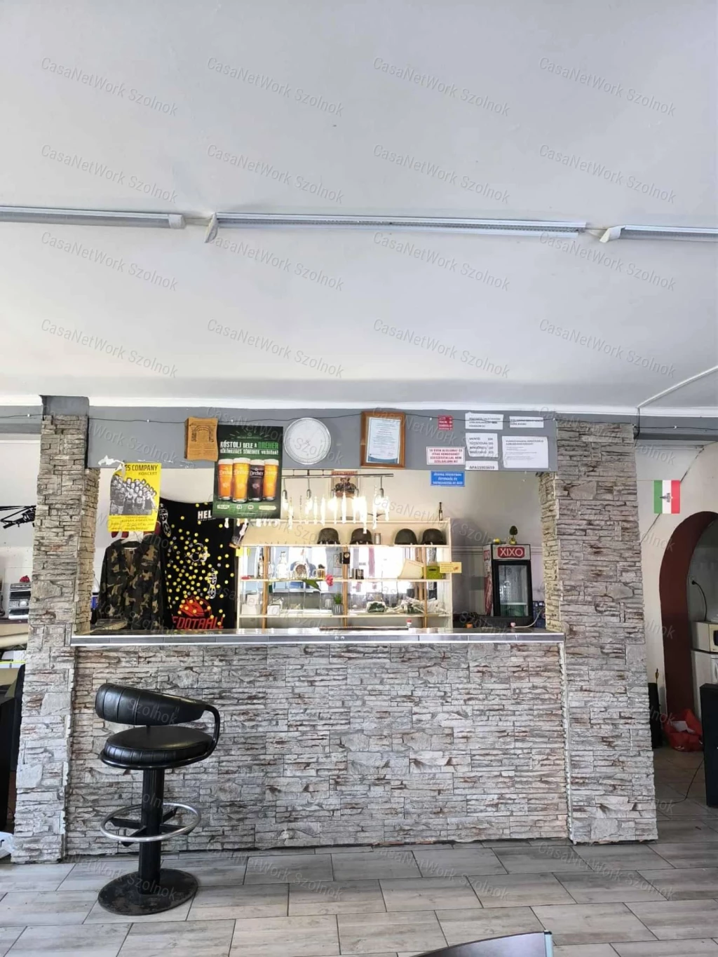 Eladó fő út melletti üzlethelyiség Tiszaföldváron