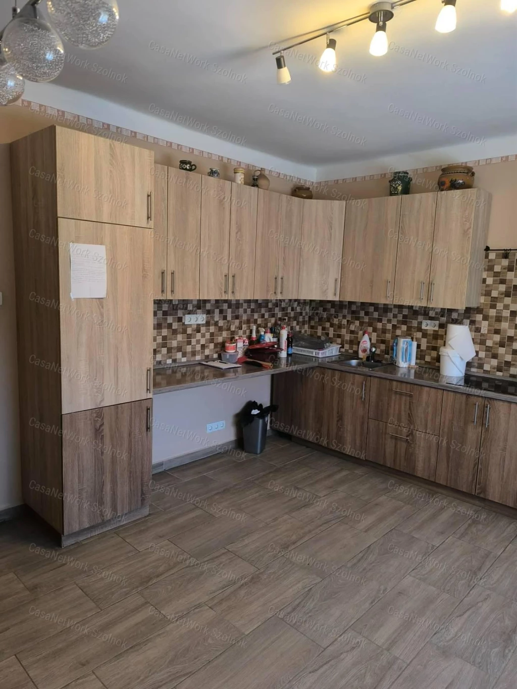 Tiszaföldváron csendes környéken családi ház eladó