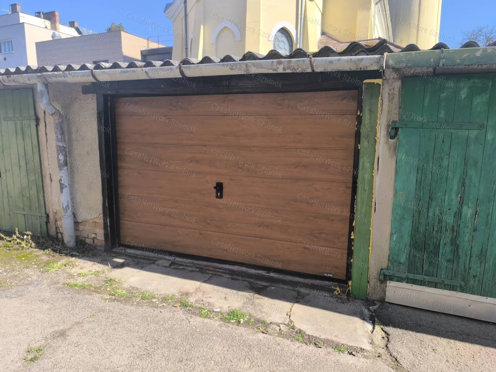 For rent detached garage, Szolnok