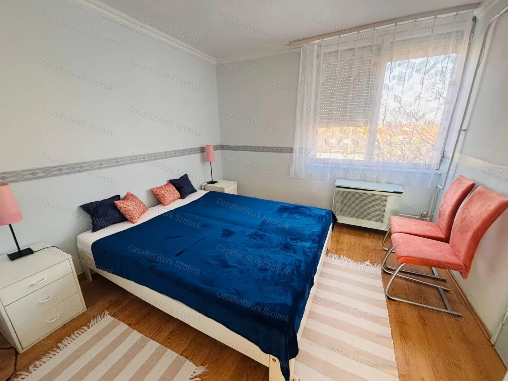 For rent brick flat, Szolnok