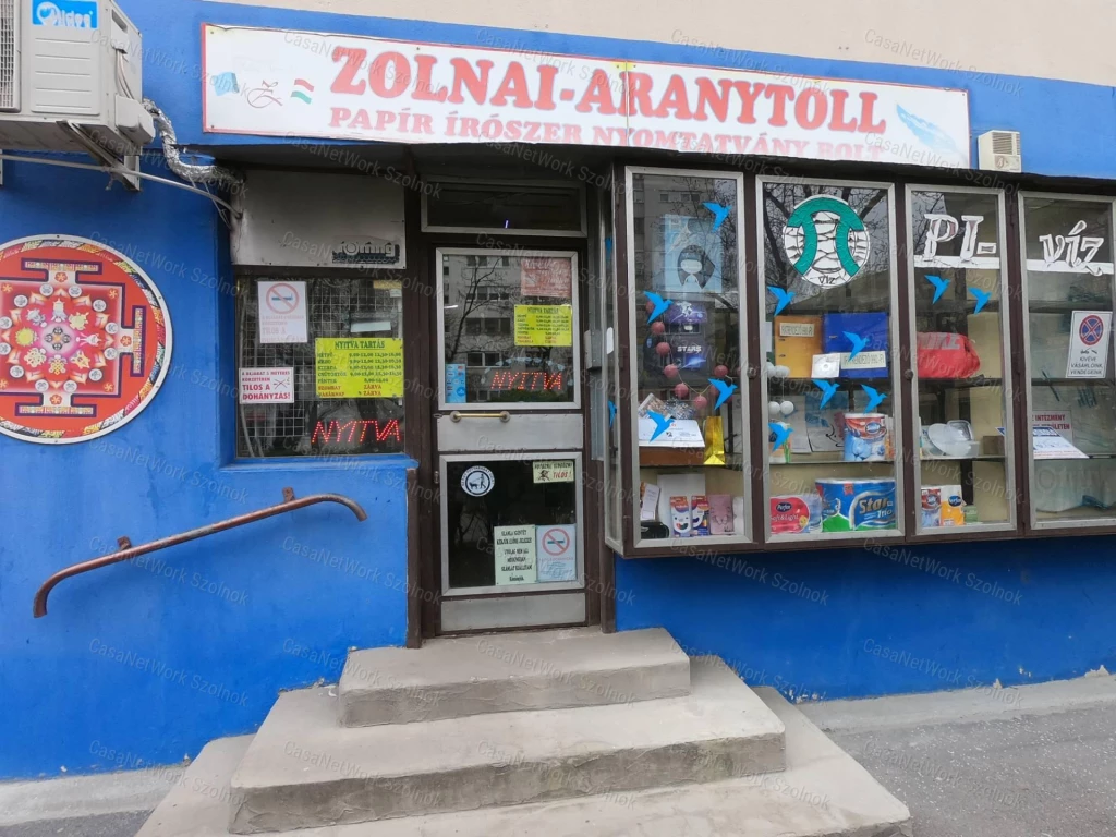 Eladó üzlethelyiség Szolnok belvárosában, teljes árukészlettel!