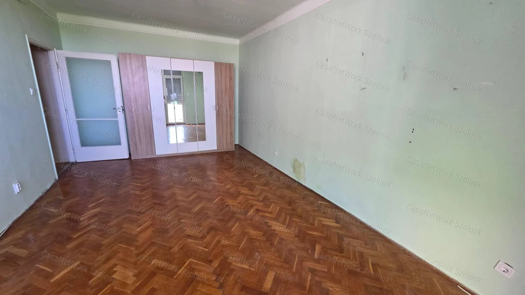 c3-1-name c2-19-name, Szolnok