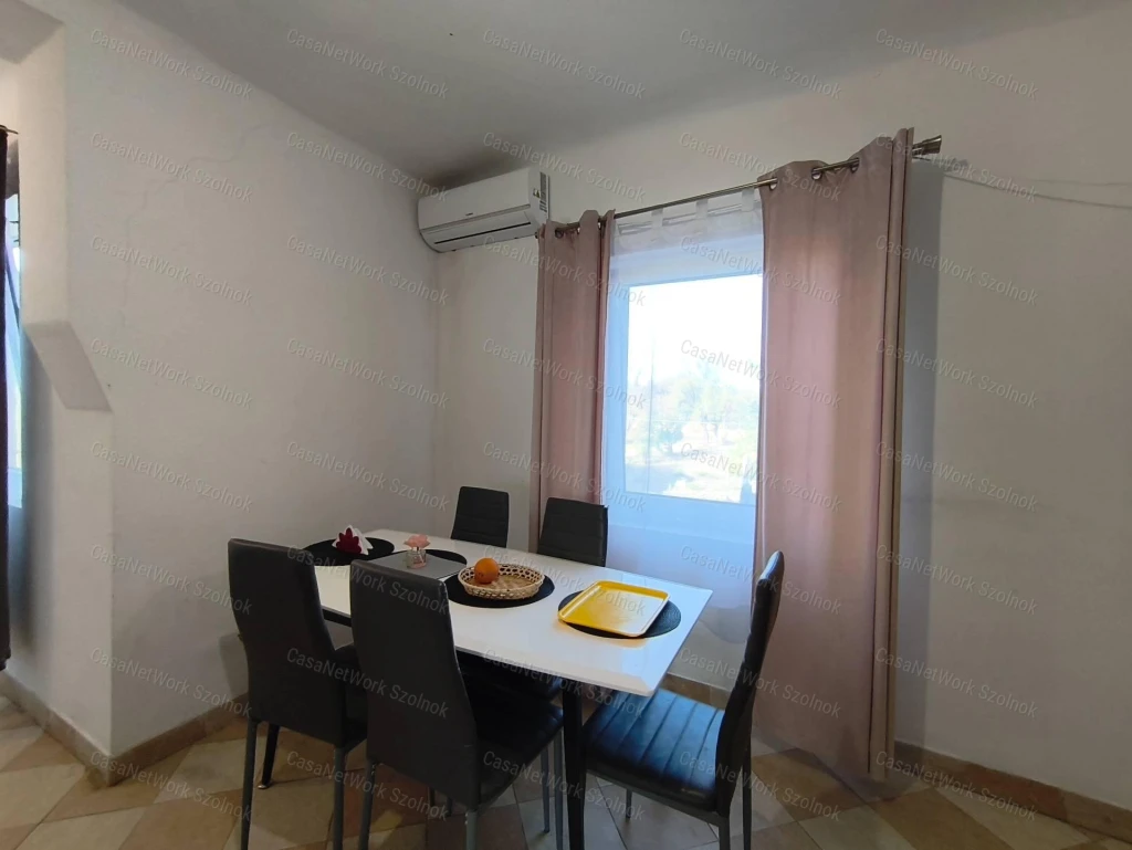Családi ház Abonyban,garázzsal