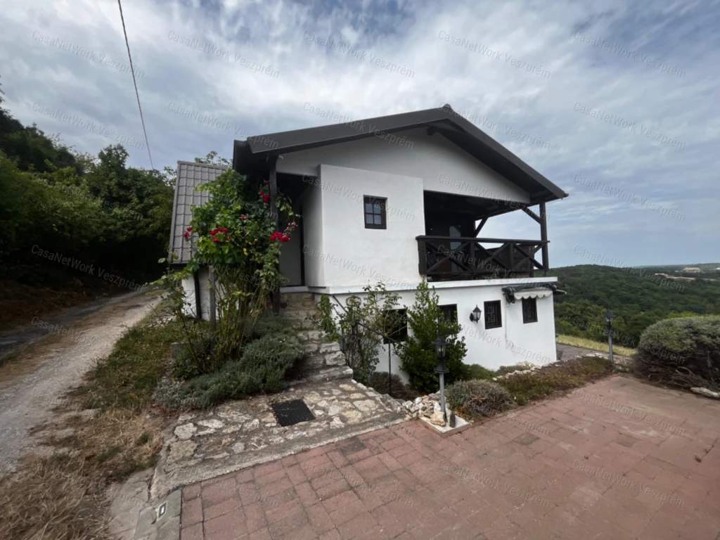 For sale holiday house, summer cottage, Balatoncsicsó