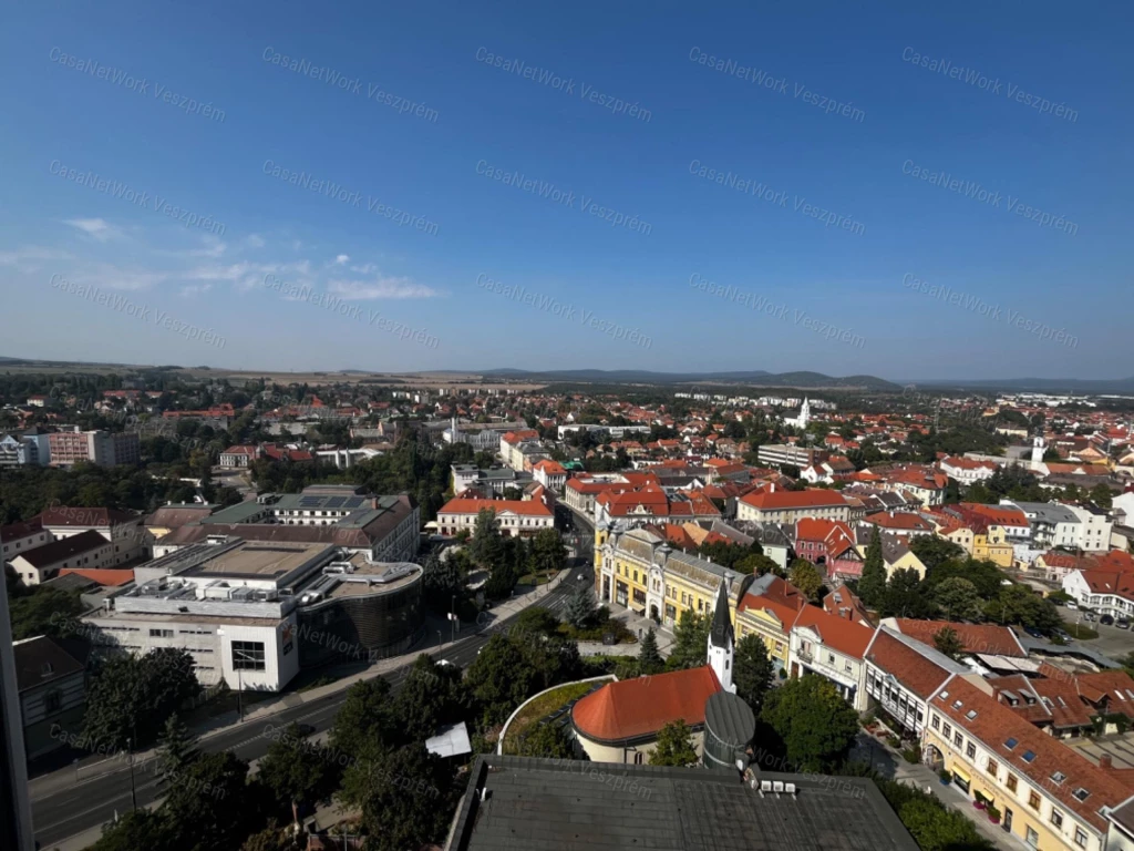 For sale panel flat, Veszprém