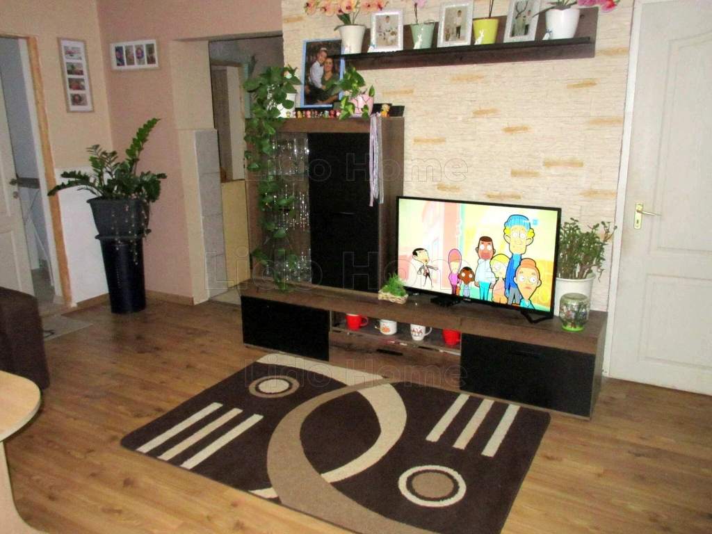 Kényelmes lakóház Balatonszemes közelében!