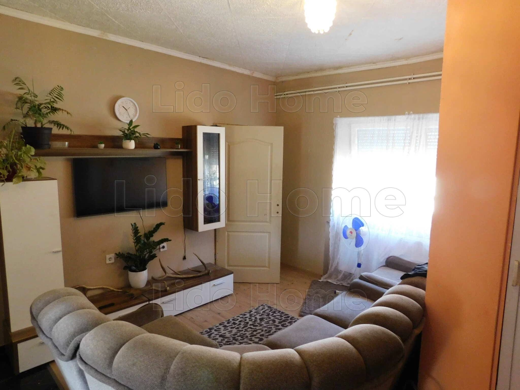 Ár csökkenés! Kényelmes családi ház Balatontól 10km-re!