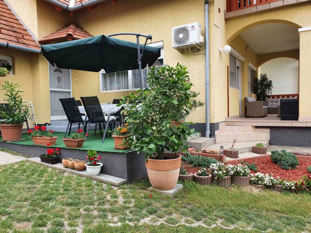 Eladó családi ház Fonyód csendesebb területén