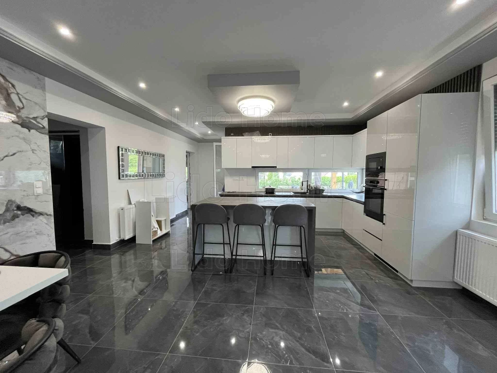 Eladó új építésű Családi hát Szőlősgyörökben!