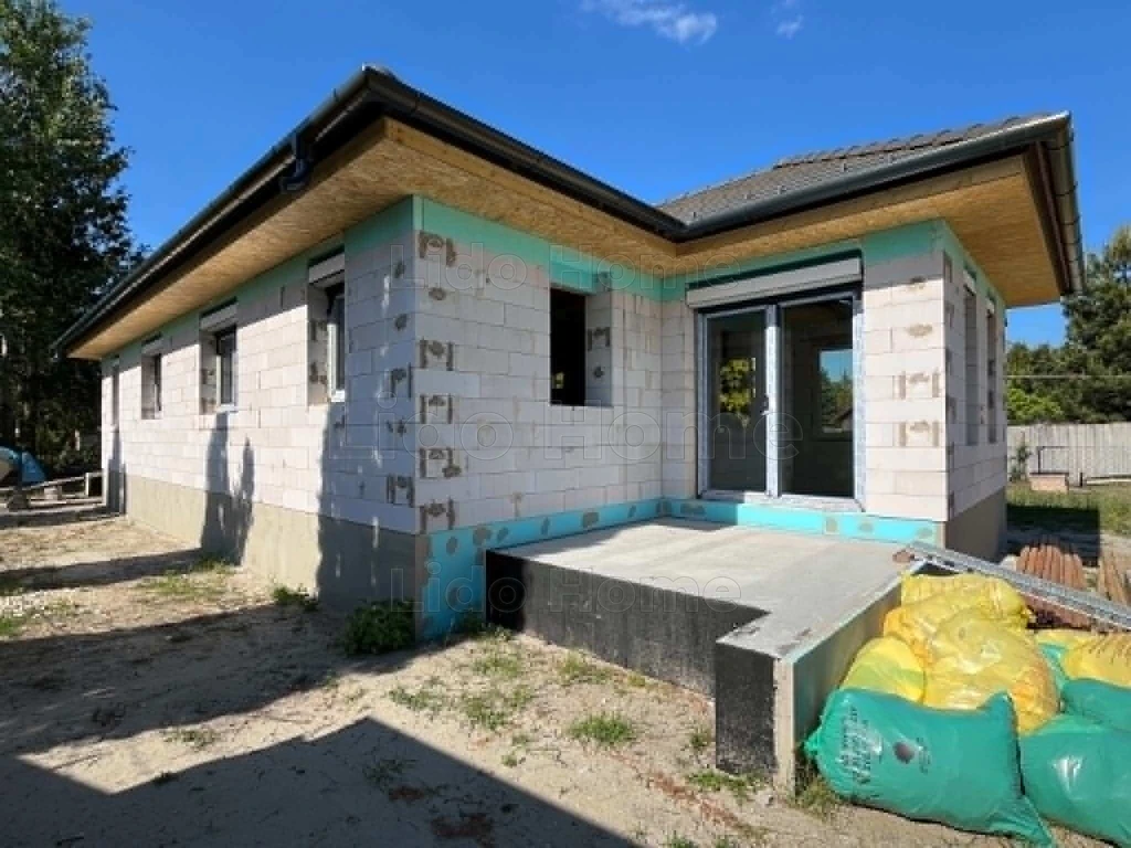 Eladó új építésű napelemes lakóházak Balatonfenyvesen!