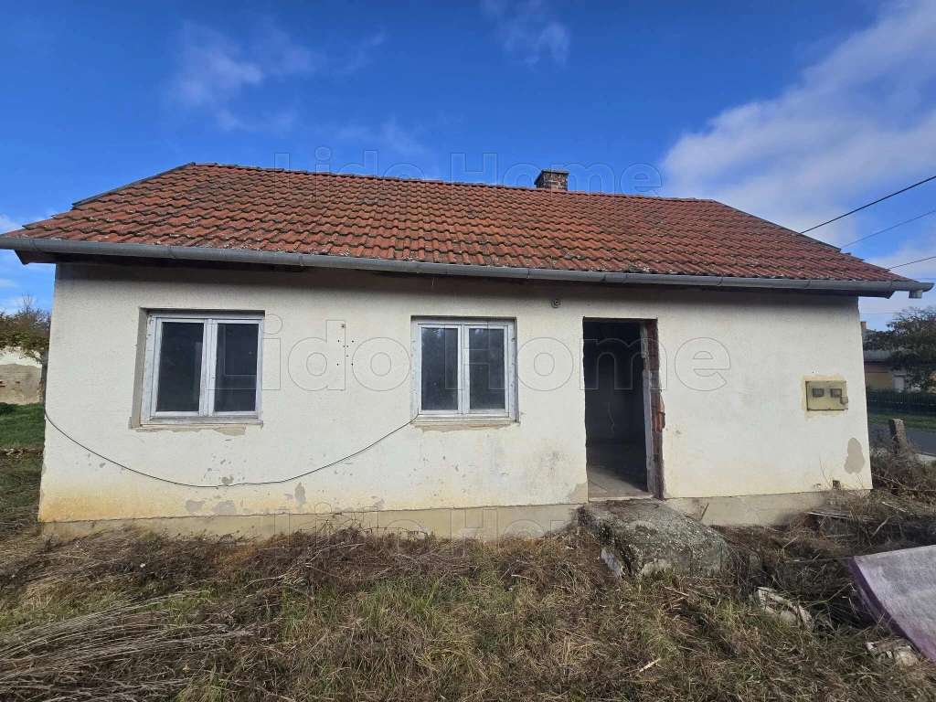 SEGESDEN CSALÁDI HÁZ ELADÓ