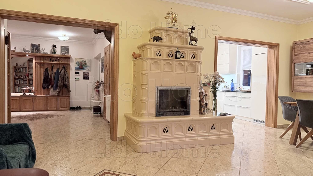 Eladó újszerű családi ház Balatonszentgyörgyön