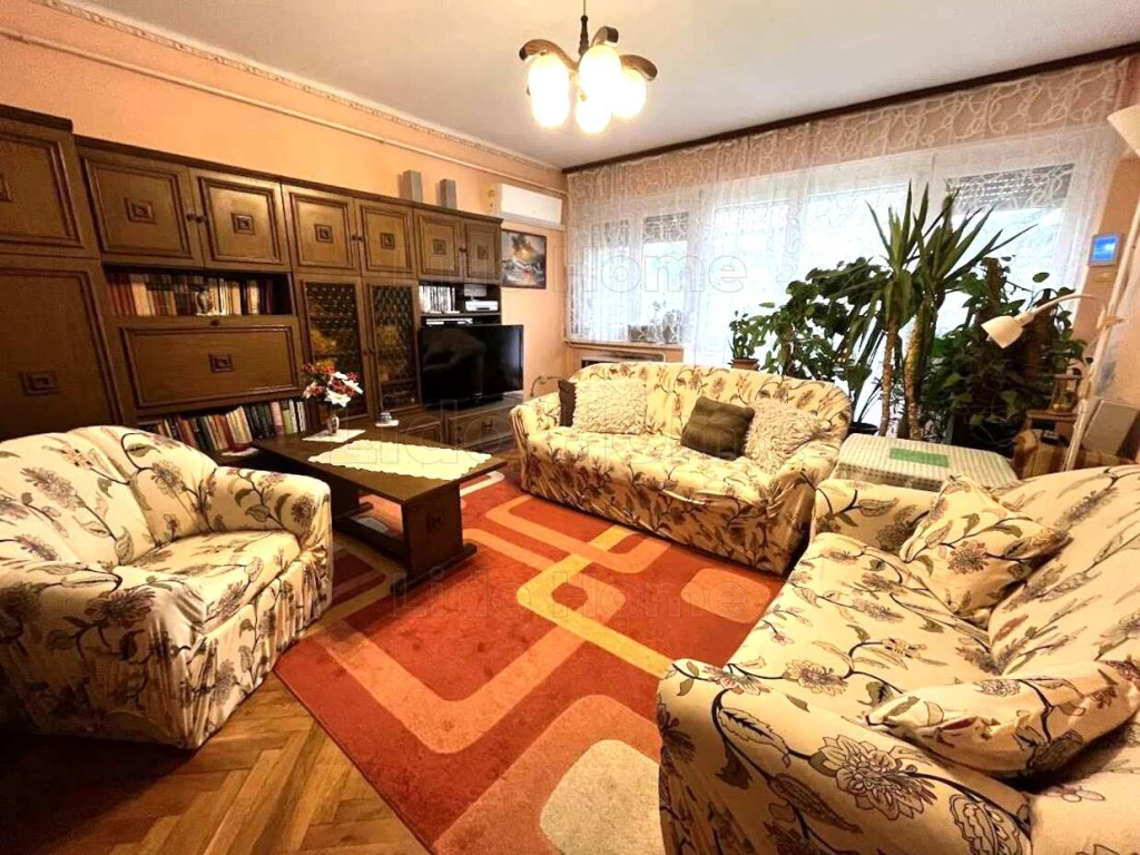 Fonyód kedvelt lakóövezetében 77 m2-es földszinti téglalakás eladó