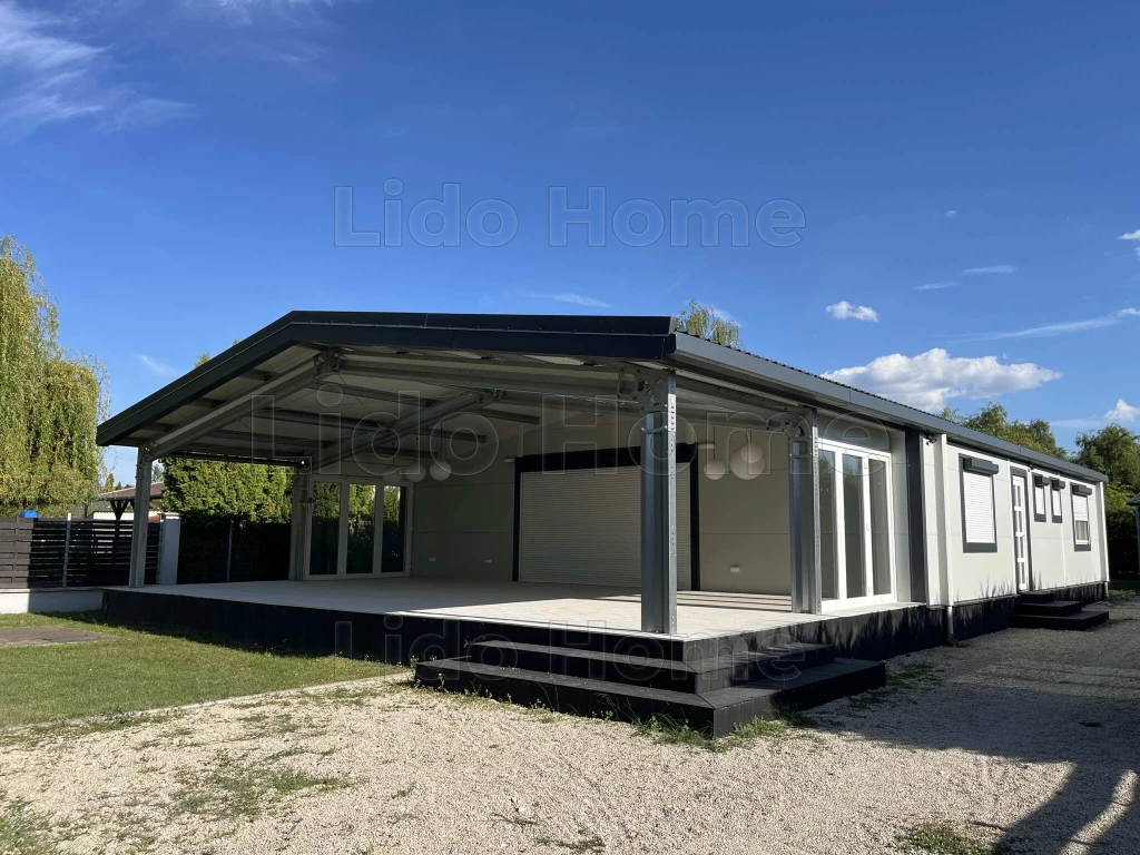 Egyedi stílusú, komfortos lakóház vízközelben, akár nyaralónak is kiváló!