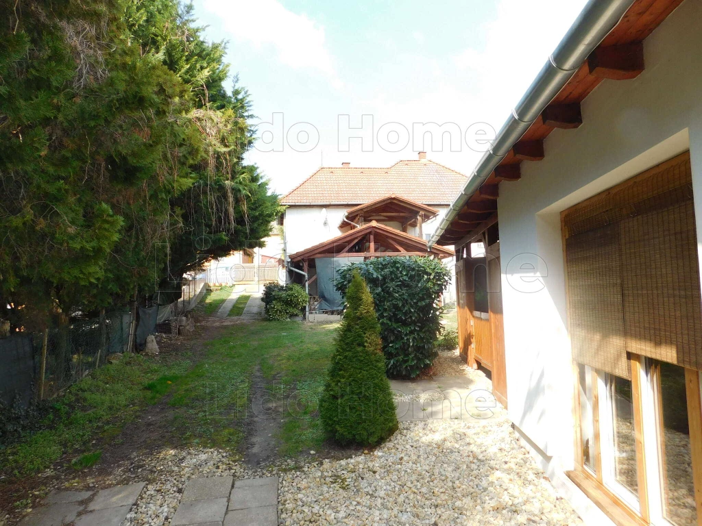 ELADÓ! CSALÁDI HÁZ LENGYELTÓTIBAN!