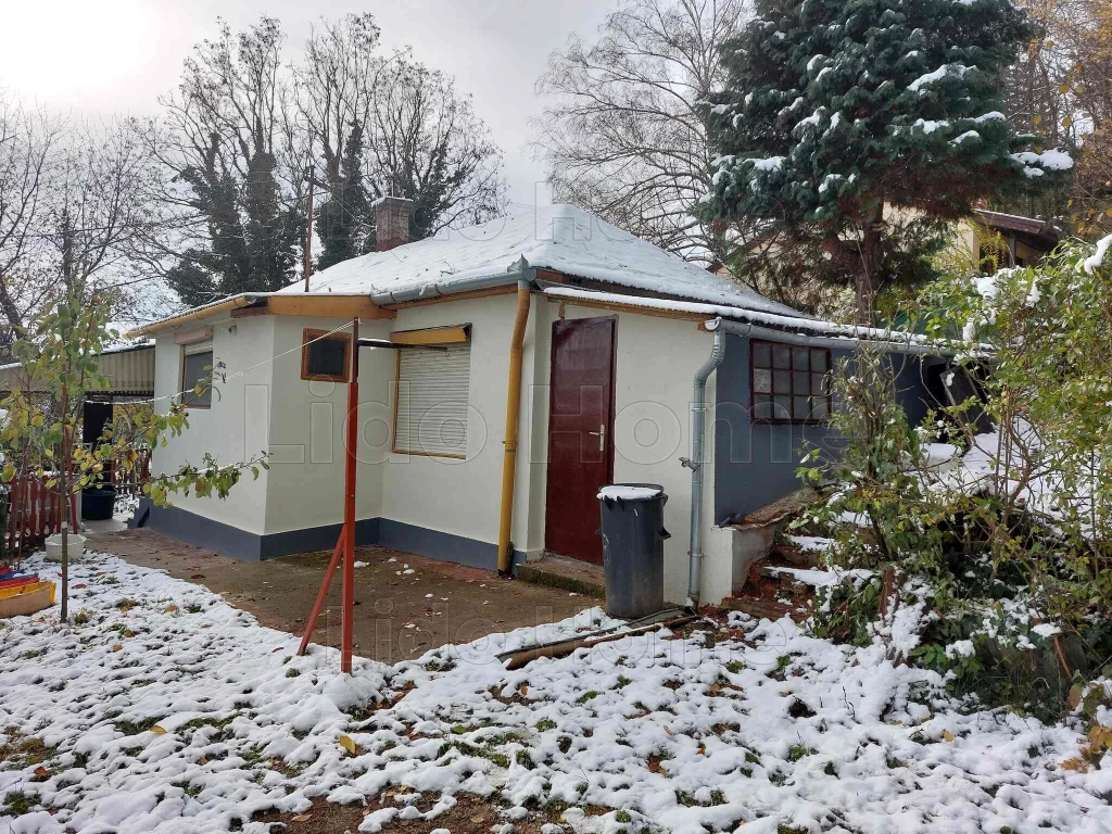 Fonyódon a Sípos hegyen nyaraló eladó