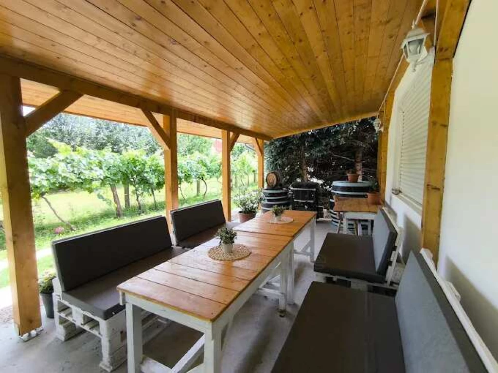 Eladó borászat Balatonlellén, Lengyeltótin!